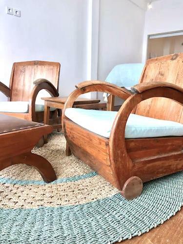 Hostal Bale Bingin Beachfront Stay
