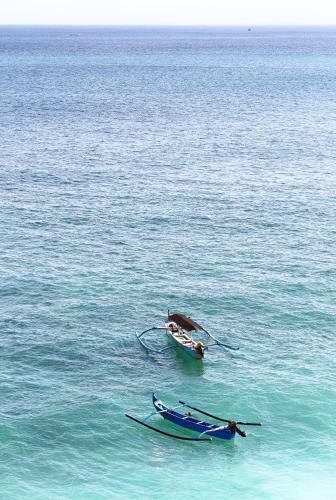 Hostal Bale Bingin Beachfront Stay