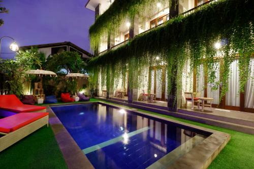 Vansari Hotel