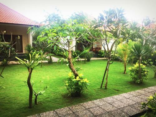 Hostal D'mel Sari Garden View Lembongan