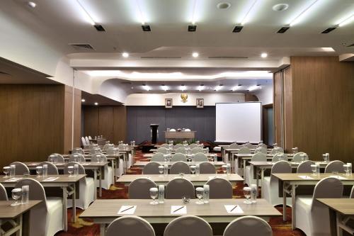 Nexa Hotel