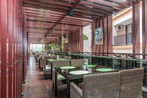 Hotel Zen Rooms Raya Kuta 3