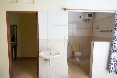Hostal Agura Bungalow Petitenget Beach