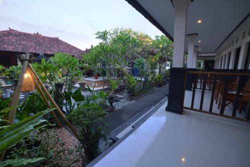 Hostal Santhi House Kuta