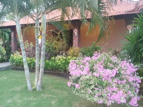Dewi Bulan Bungalows