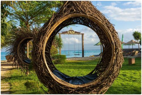 Hotel D'nusa Beach Club