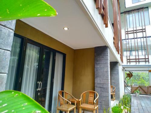 Hotel Kamarkoe Homestay