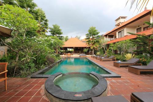 Hotel Zen Premium Ubud Bisma 3