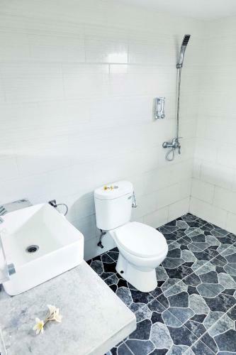 Hostal Canggu Beach Inn