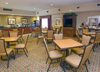Hotel Comfort Inn & Suites