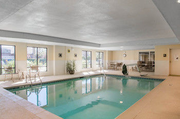 Hotel Comfort Inn & Suites