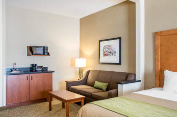Hotel Comfort Inn & Suites