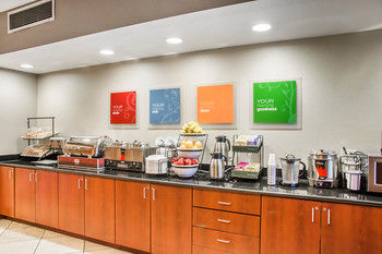 Hotel Comfort Inn & Suites