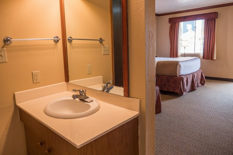 Hotel Wild Bear Inn