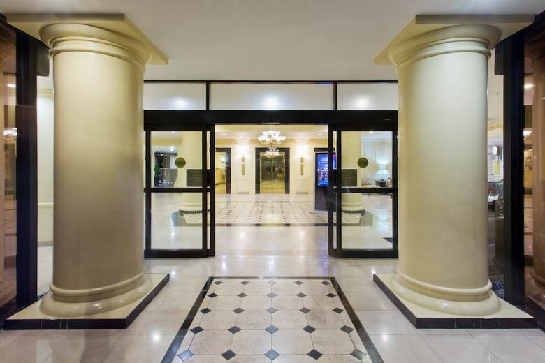 Hotel Crowne Plaza Downtown Convention Center