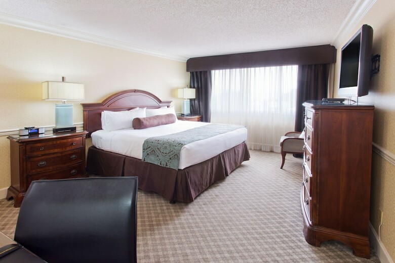 Hotel Crowne Plaza Downtown Convention Center