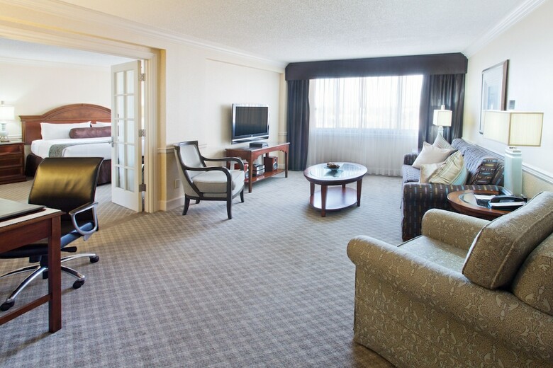 Hotel Crowne Plaza Downtown Convention Center