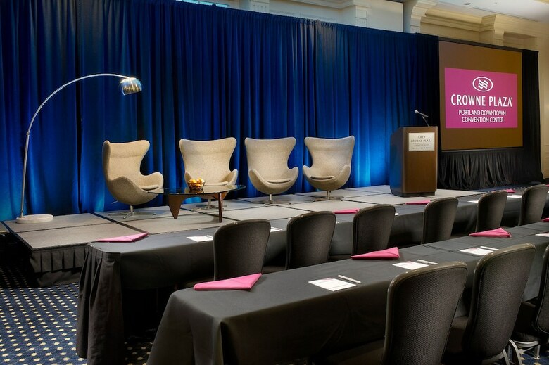 Hotel Crowne Plaza Downtown Convention Center