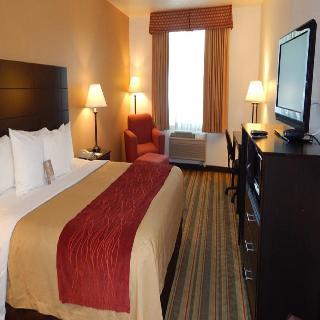 Hotel Comfort Inn & Suites