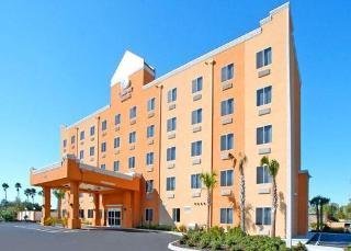 Hotel Comfort Suites Near Raymond James Stadium