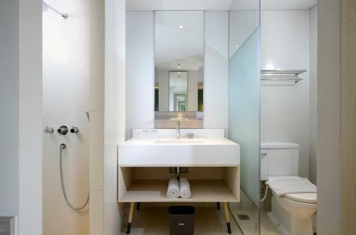 Hotel Ayola La Lisa Surabaya