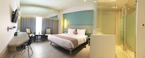 Hotel Ayola La Lisa Surabaya