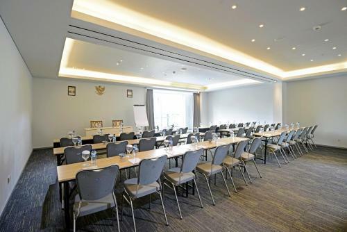 Hotel Ayola La Lisa Surabaya