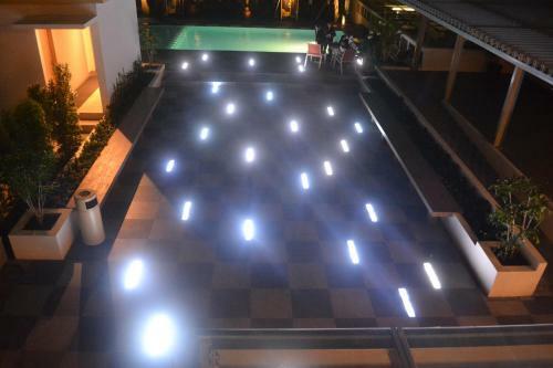 Hotel Ayola La Lisa Surabaya