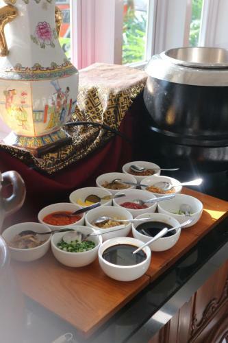 Hotel Ayola La Lisa Surabaya
