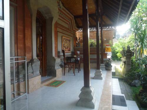 Hostal Shindu Home Stay