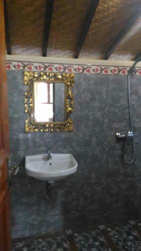 Hostal Shindu Home Stay