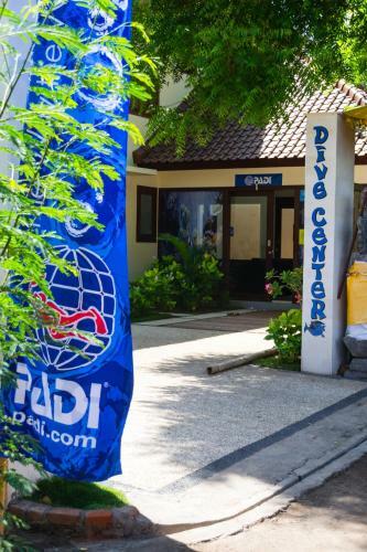 Bed & Breakfast Mimpi Nyata & Dive Center
