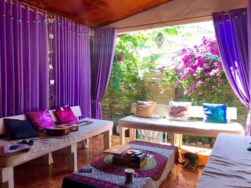Hostal Wonderland Guesthouse