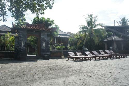 Hotel Batu Bolong Cottages