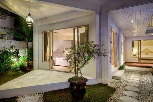 Adinda Balangan Beach Villa