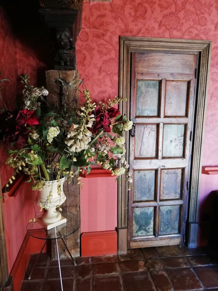 Hotel Castillo De Soma�n