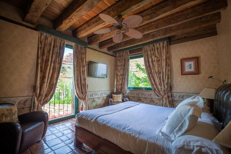 Hotel Castillo De Soma�n