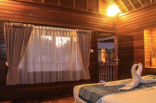 Koji Garden Huts - Chse Certified