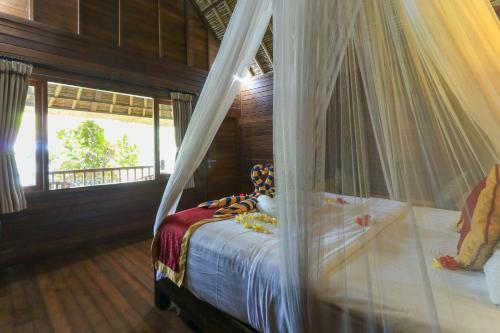 Koji Garden Huts - Chse Certified