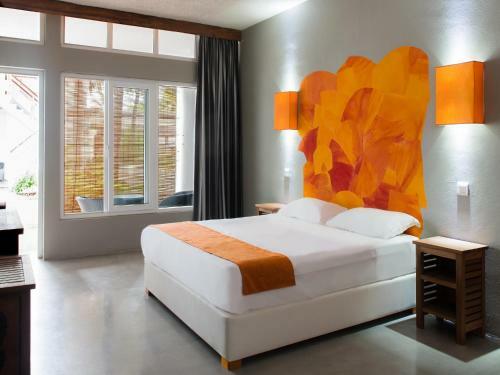 Hostal La Tonnelle Guest House