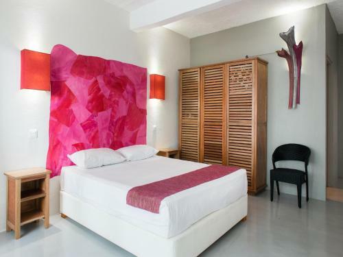 Hostal La Tonnelle Guest House