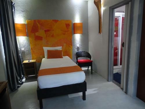 Hostal La Tonnelle Guest House