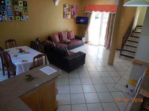 Montagu Apartment