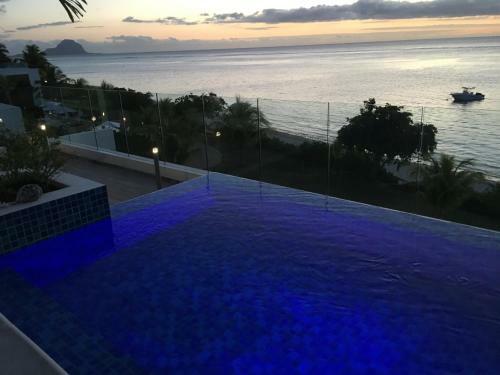 Apartamento Cap Ouest Beachfront Luxury Penthouse