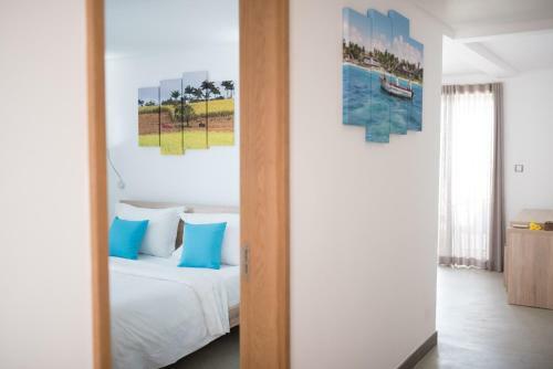 Hostal Toparadis Guest House