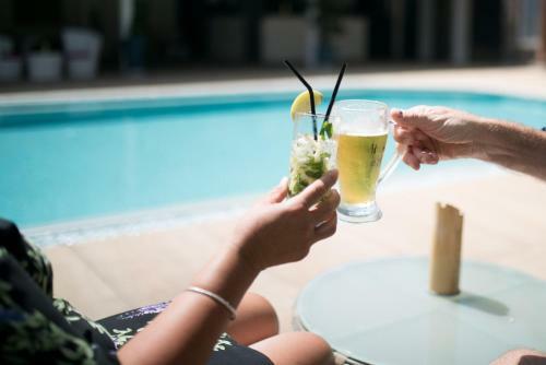 Hostal Toparadis Guest House