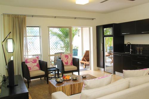 Apartamentos Moana Sands Beachfront Villas