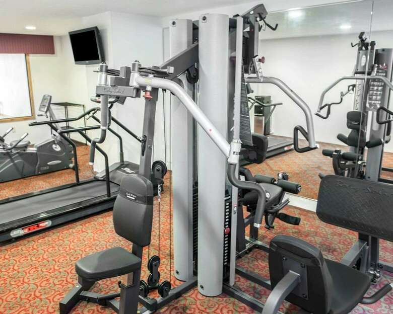 Hotel Quality Inn & Suites
