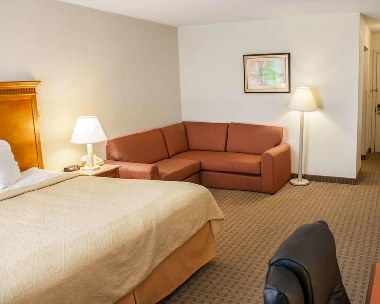 Hotel Quality Inn & Suites