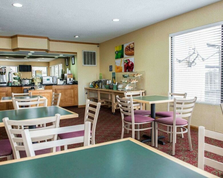 Hotel Quality Inn & Suites